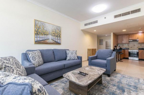 Prime 1BR at Global Lake View Walk to the Metro